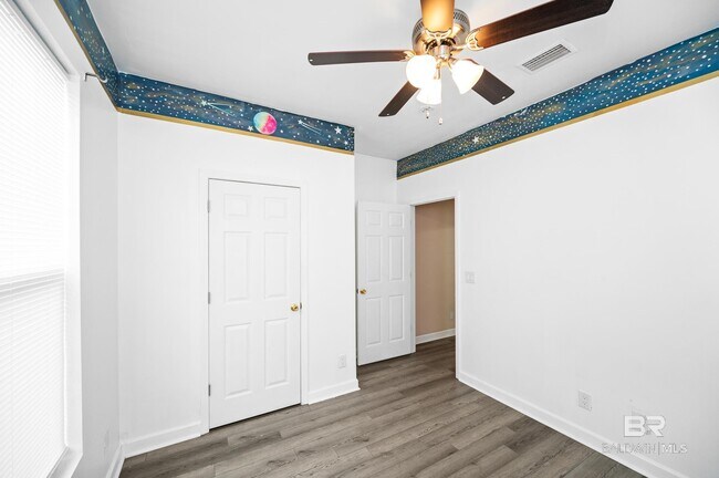 Building Photo - 3816 Chesterfield Ln