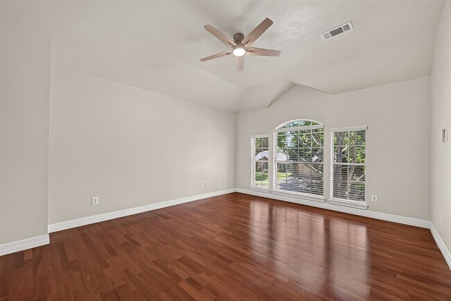 Building Photo - 1522 Brook Grove Dr