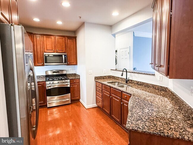 Building Photo - 701 Cobblestone Blvd