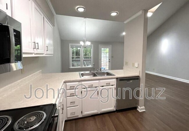 Building Photo - 5108 Sinclair Dr