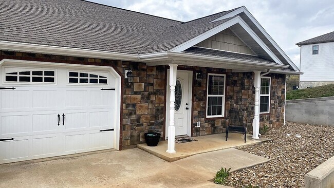 Primary Photo - ~*~Gorgeous 2 Bedroom 2 Bathroom Duplex~*~