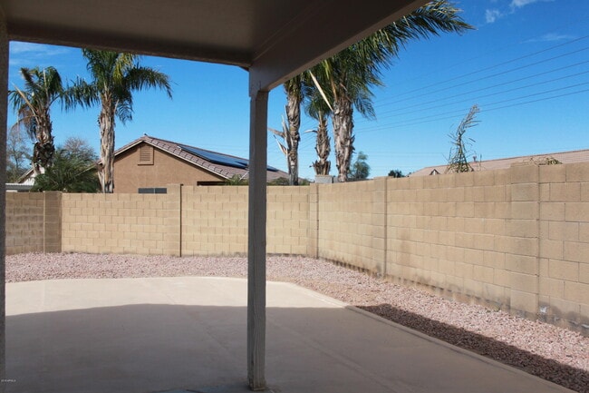 Building Photo - 16608 N 113th Dr