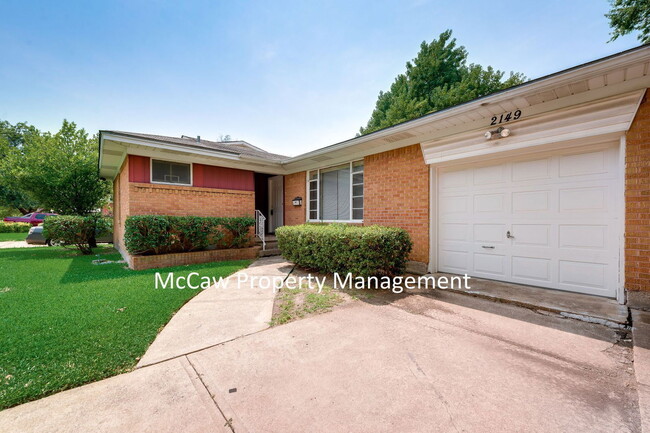 Building Photo - 2149 Utica Dr