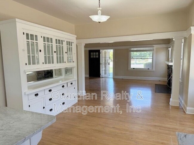 Building Photo - 59 W Encanto Blvd