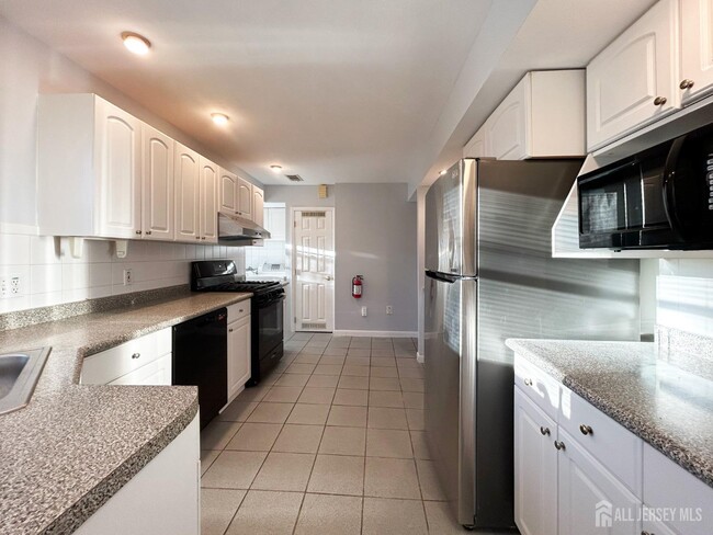 Building Photo - 122 Vineyard Rd