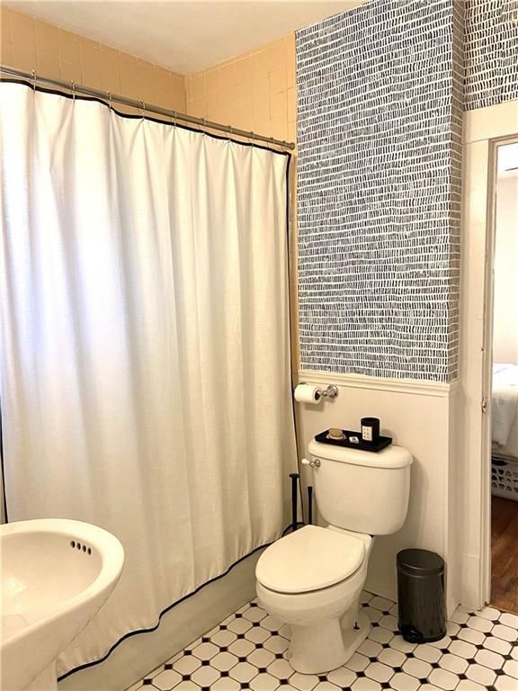 Building Photo - 1509 Canterbury St