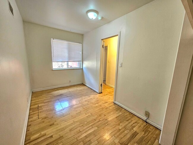 Building Photo - 755 19th St