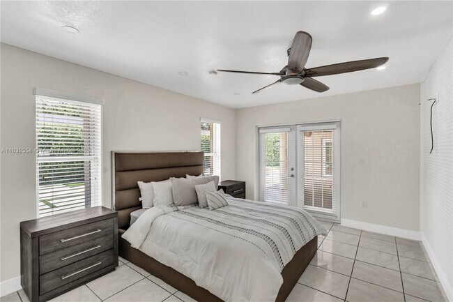 Building Photo - 8482 NW 166th Terrace