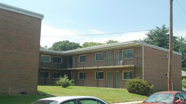 Abbey Square & Northside Apartments - Abbey Square