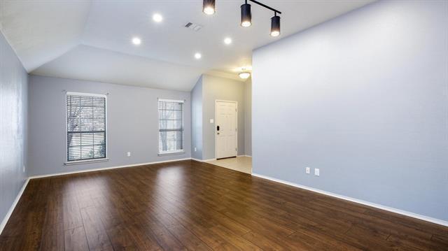 Building Photo - 5209 Bear Valley Dr