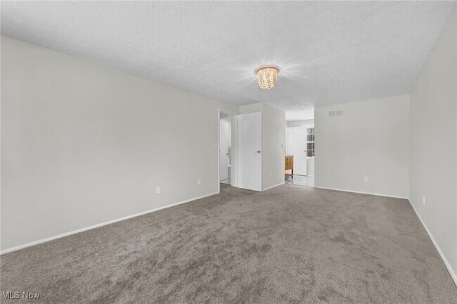 Building Photo - 5601 Sunset Dr