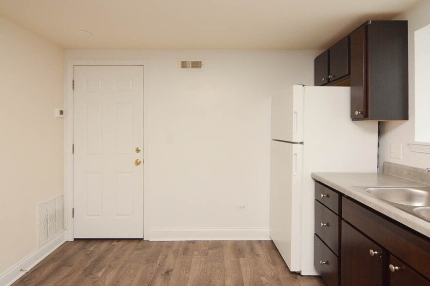 Building Photo - 1524 N Kedzie Ave