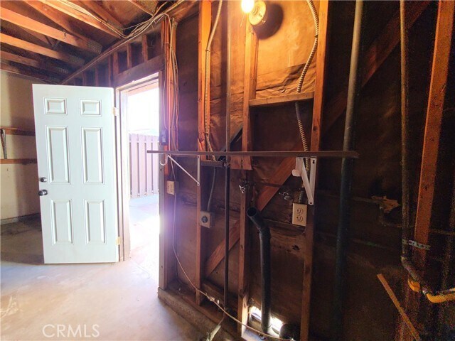 Building Photo - 1077 S Santo Antonio Dr