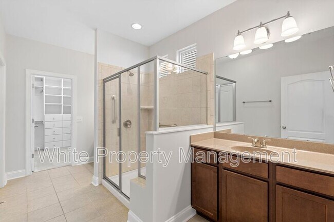 Building Photo - 10934 River Oaks Dr NW