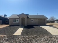 Building Photo - 2 Bedroom 2 Bathroom Home