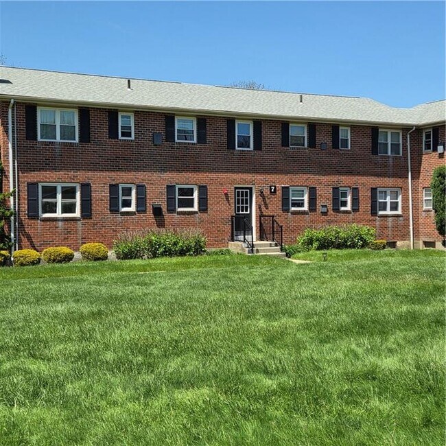 Building Photo - 70 Carroll Ave