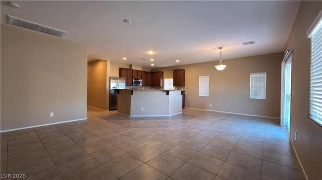 Building Photo - 7855 Narnia Ave