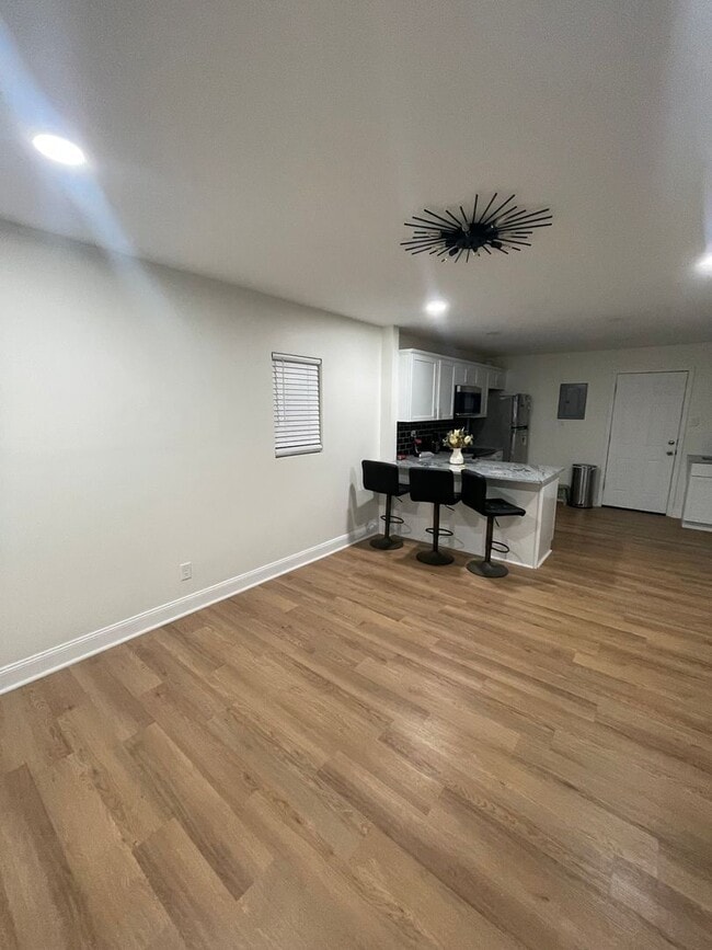 Building Photo - Section 8 Ready Home