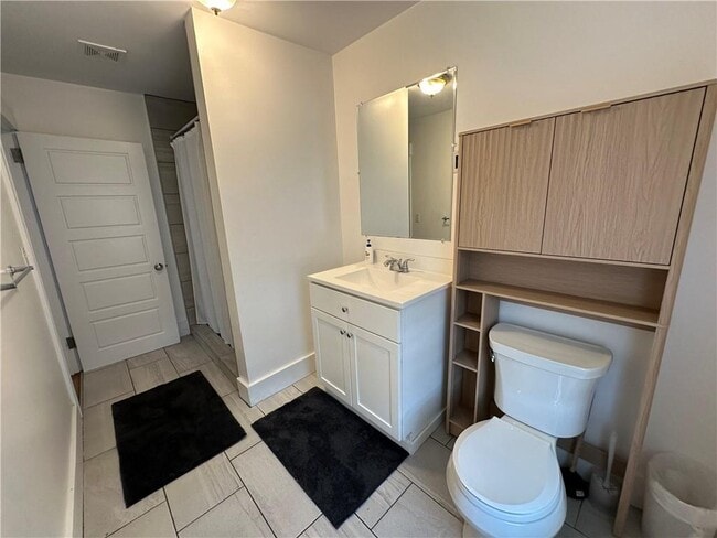 Building Photo - 15 Kilburn Ct