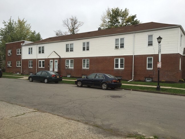 Primary Photo - 894 Kenmore Ave