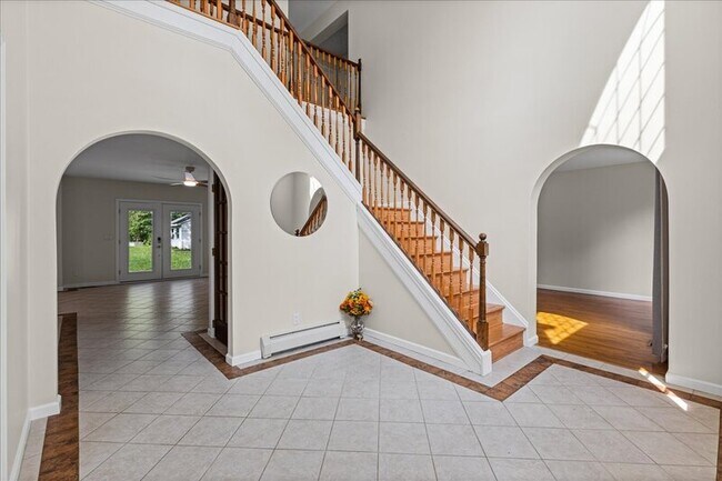 Building Photo - 226 Ark Rd