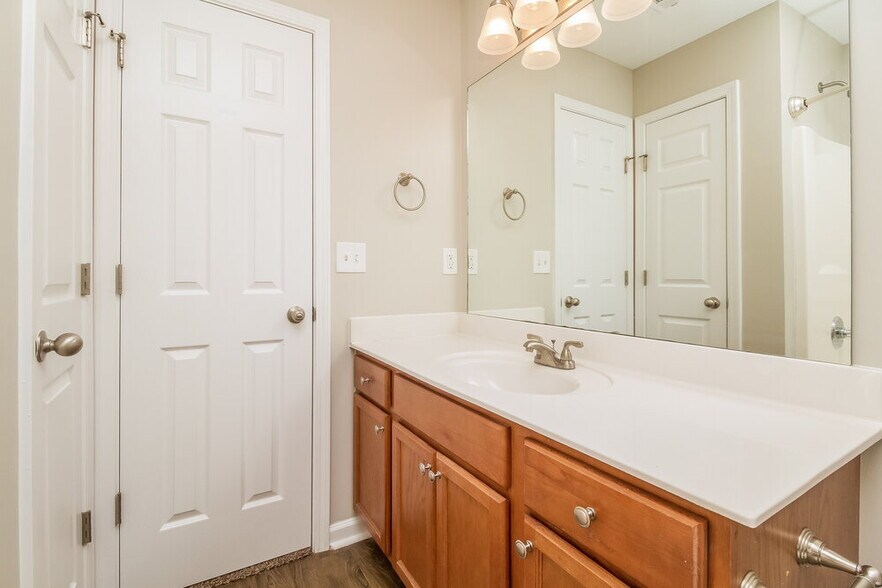 Building Photo - 3014 Deer Trail Dr