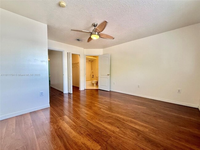 Building Photo - 15800 SW 92nd Ave