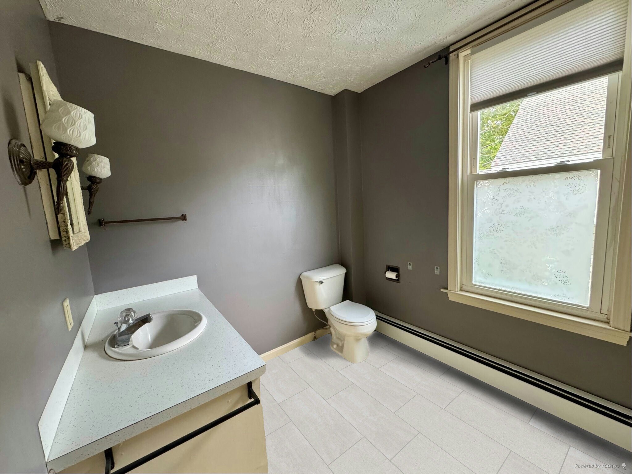 Bathroom - 84 High St