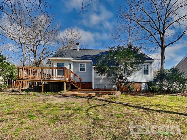 Building Photo - 204 River Song Rd