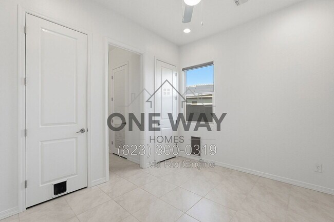 Building Photo - 9960 E Seismic Ave
