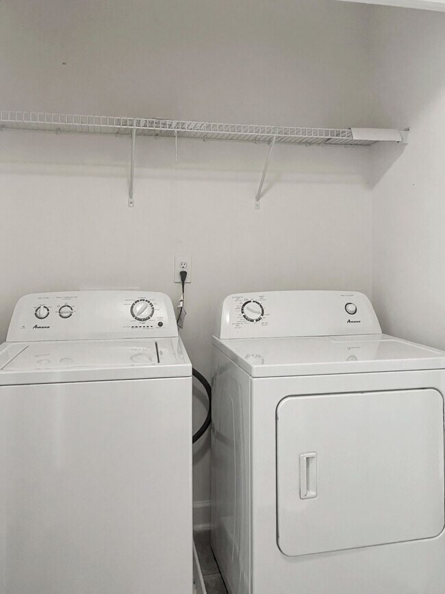 Building Photo - Desirable 2 bedroom 2.5 bathroom home in Tarrant Trace neighborhood!