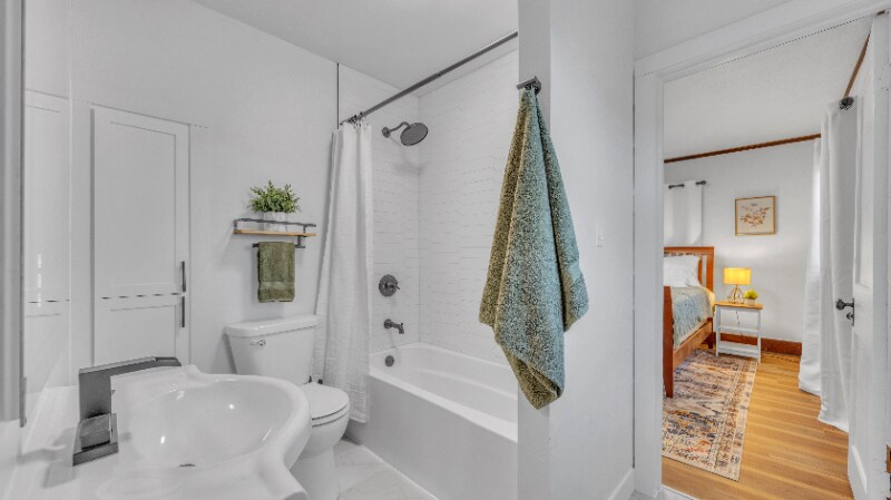 Building Photo - 715 N 14th St