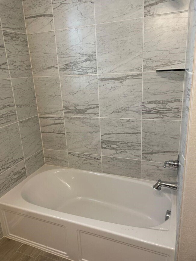 Building Photo - 7912 Spring Run Dr