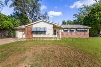 Building Photo - 2532 N Amidon Ave