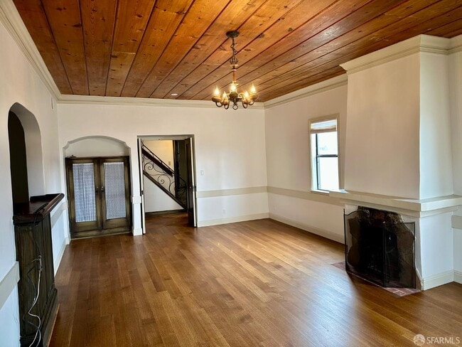 Building Photo - 1599 35th Ave