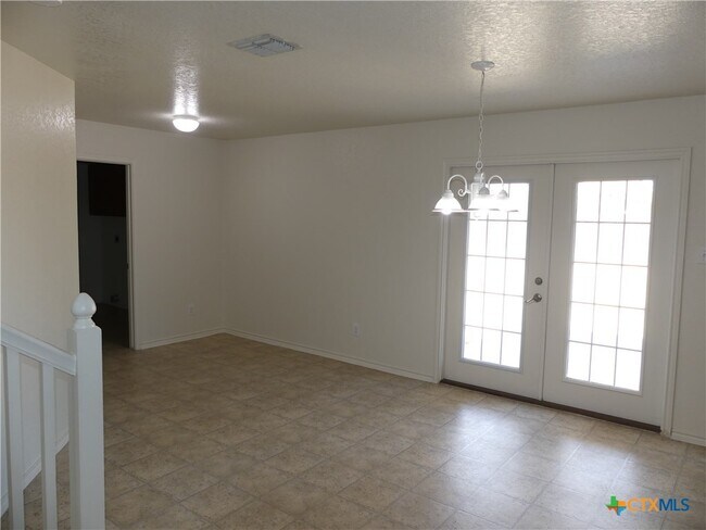 Building Photo - 664 Northern Lights Dr