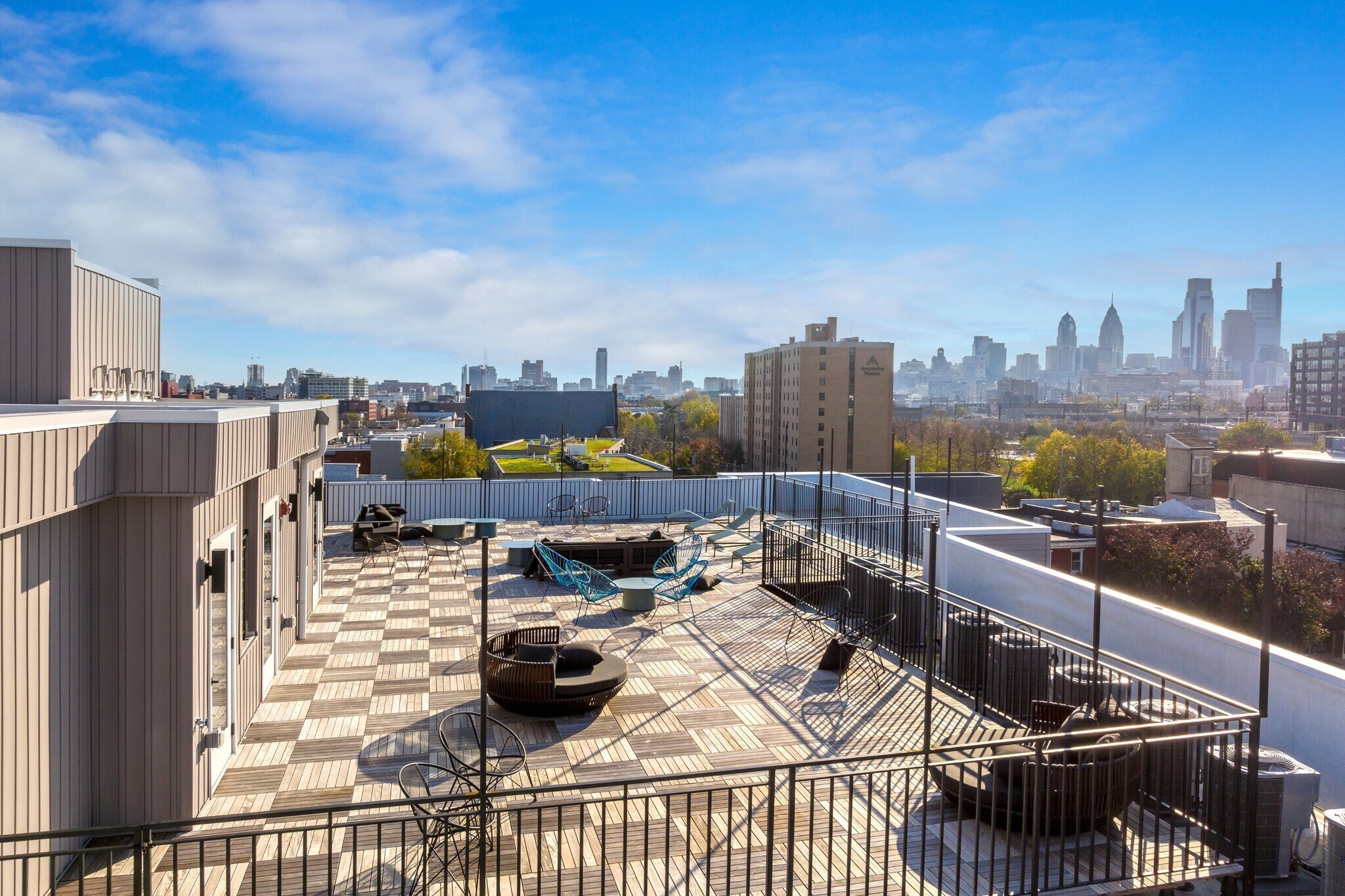 Building Photo - 629 W Girard Ave