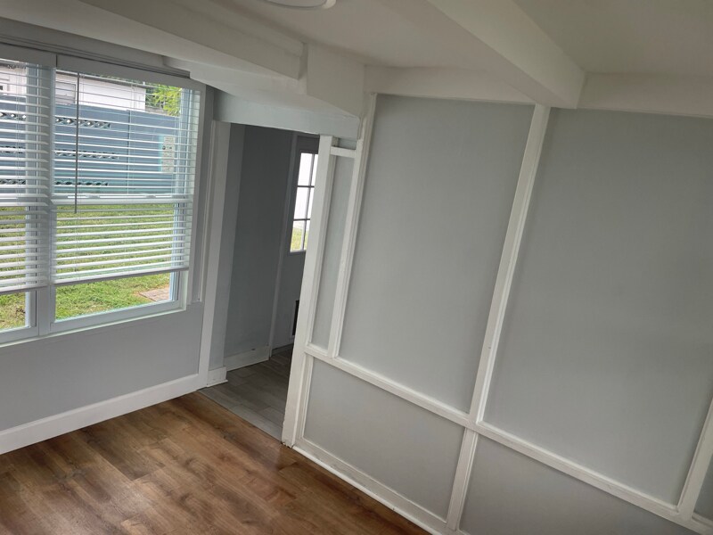 Building Photo - 917 56th Ave N