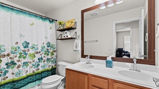 Building Photo - 600 Planters Pass