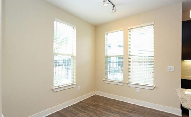 Building Photo - 1 bedroom in Conroe TX 77385