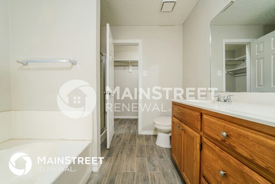 Building Photo - 922 Bayfield Dr