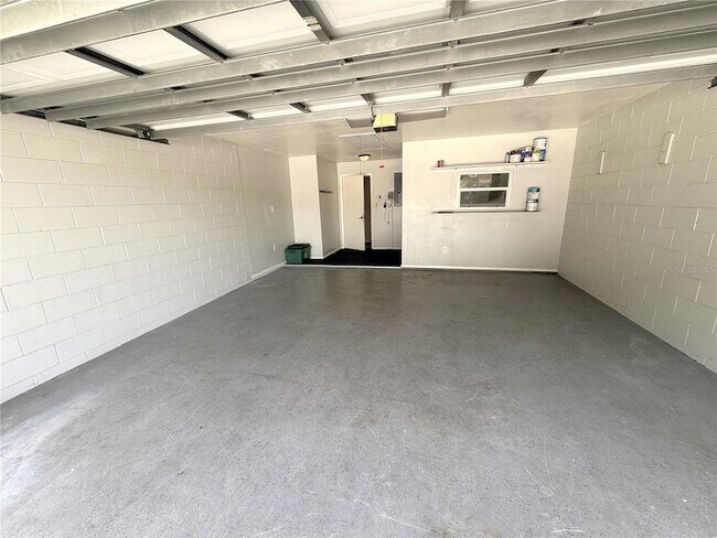 Building Photo - 309 Buttonwood Dr