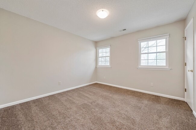 Building Photo - Peaceful and Convenient 3 Bed, 2.5 Bath Home