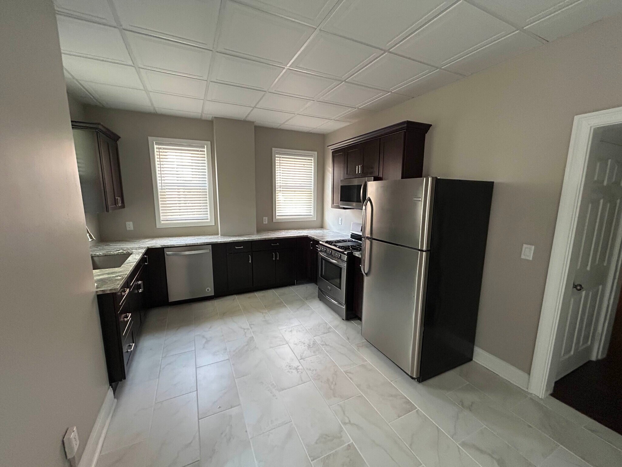 Building Photo - 4054 Howley St