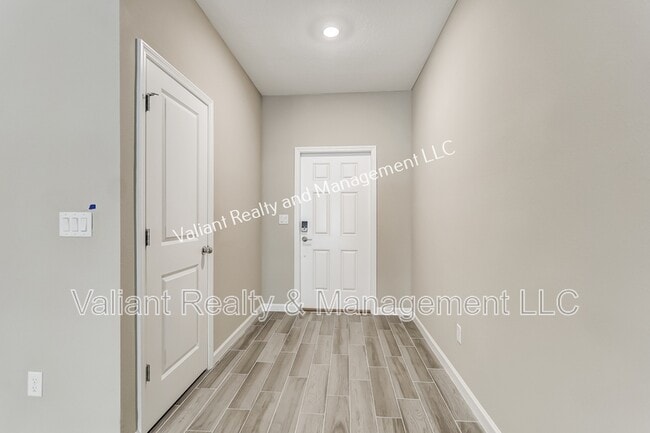 Building Photo - 2607 Sandy Dune Dr