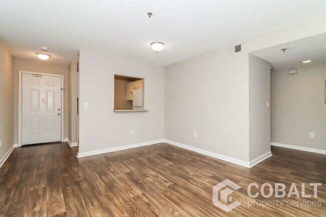 Building Photo - 987 Collier Rd NW