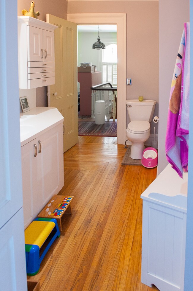 Building Photo - 63 Meigs St