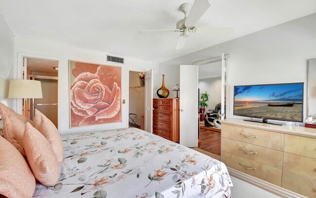 Building Photo - 4070 Tivoli Ct