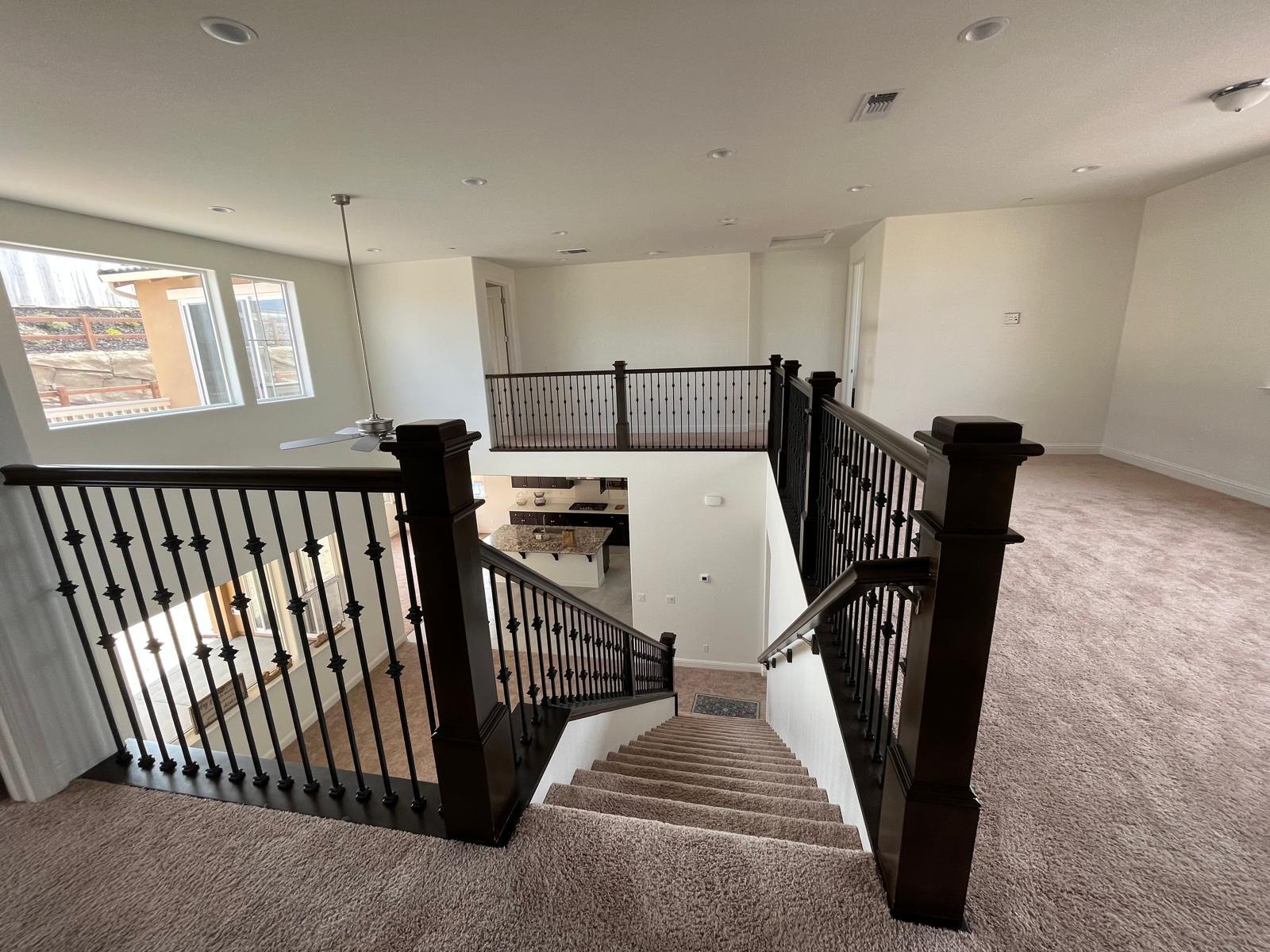 Building Photo - 499 Russell Way