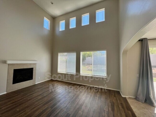 Building Photo - 45602 Magnolia Pl